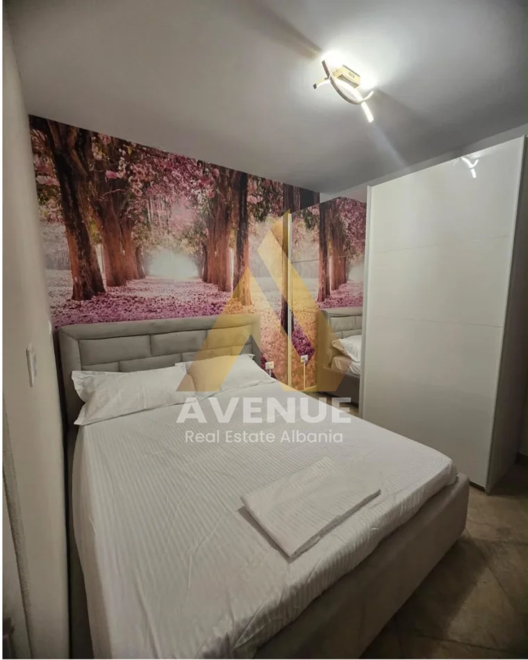 Tirane, jepet me qera apartament 1+1 Kati 7, 650 € (Rruga Barrikadave)