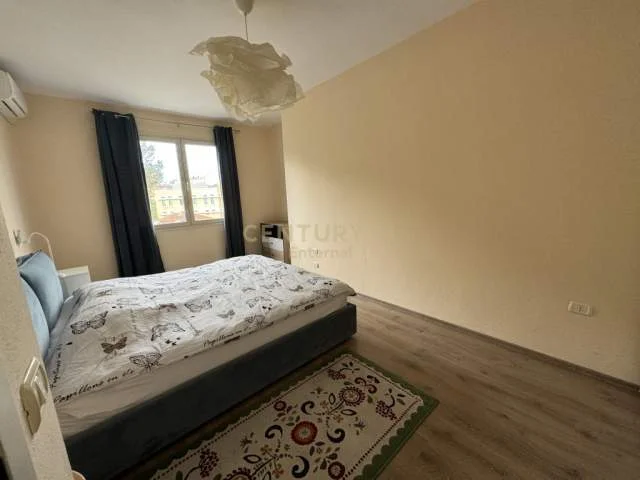 Tirane, jepet me qera apartament 100 m² 700 Euro