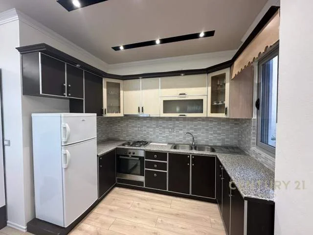 Tirane, jepet me qera apartament 2+1+A+BLK Kati 2, 101 m² 600 Euro (Liqeni i Thate)