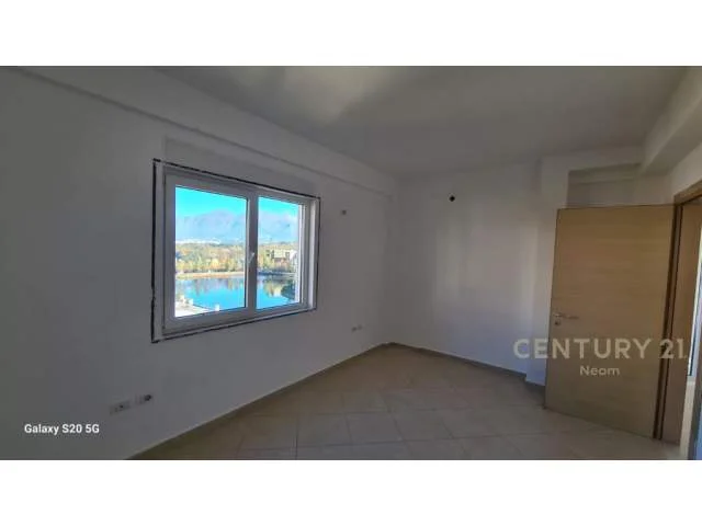 Tirane, jepet me qera apartament 2+1+BLK Kati 4, 90 m² 500 Euro (Liqeni i Thate)