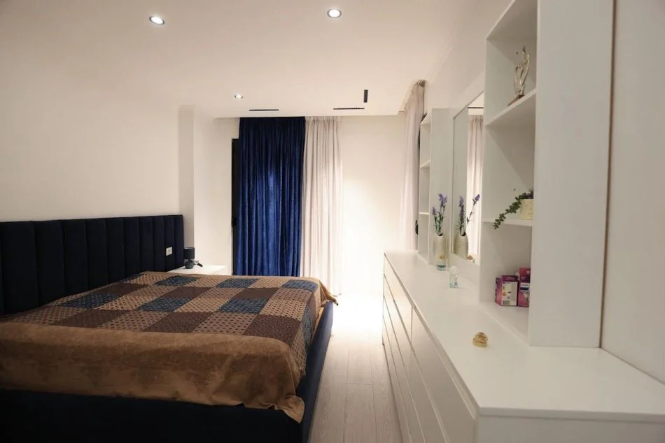 jepet me qera 2+1+Ballkon Kati 4, 600 € (TEODOR keko)