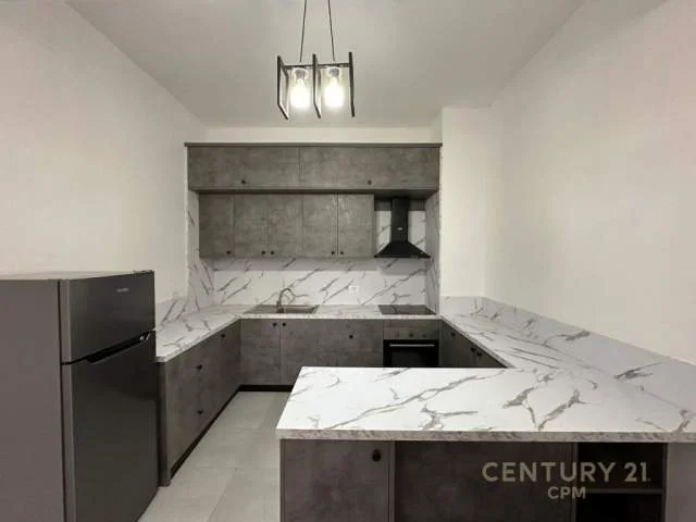 Tirane, jepet me qera apartament 2+1+BLK Kati 1, 124 m² 650 Euro (Kodra e Diellit)