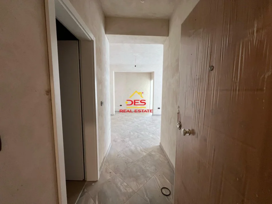 Vlore, shitet apartament 1+1+Ballkon Kati 2, 65 m² (Rruga Dhimitër Konomi)