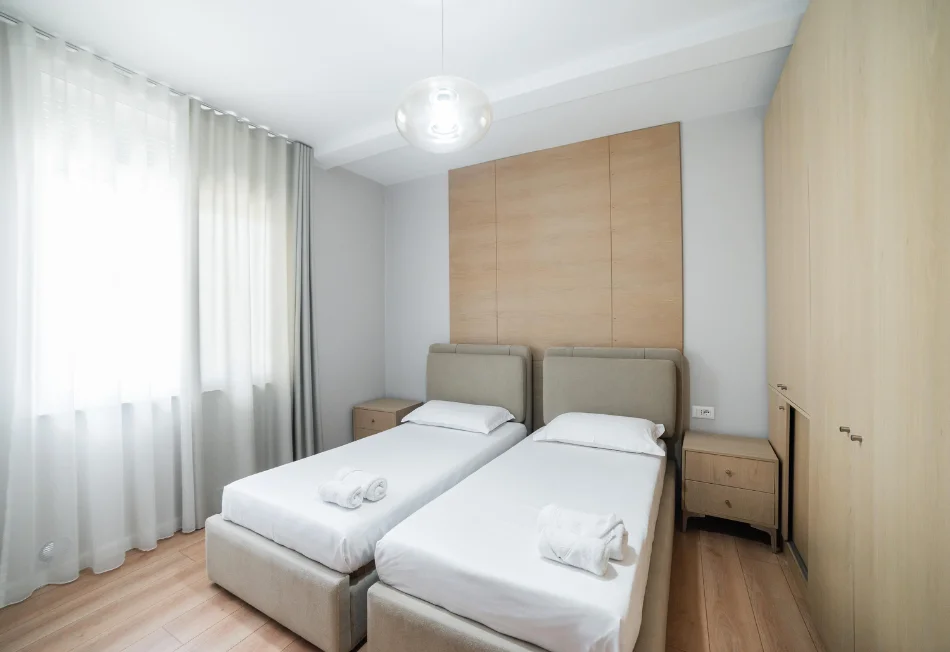 Tirane, shes apartament 2+1+Ballkon Kati 3, 220.000 € 