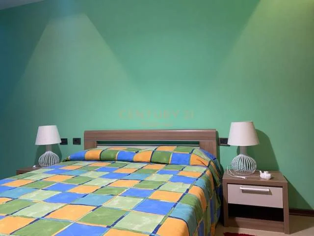 Tirane, jepet me qera apartament 2+1+BLK 126 m² 800 Euro (sheshi willson)