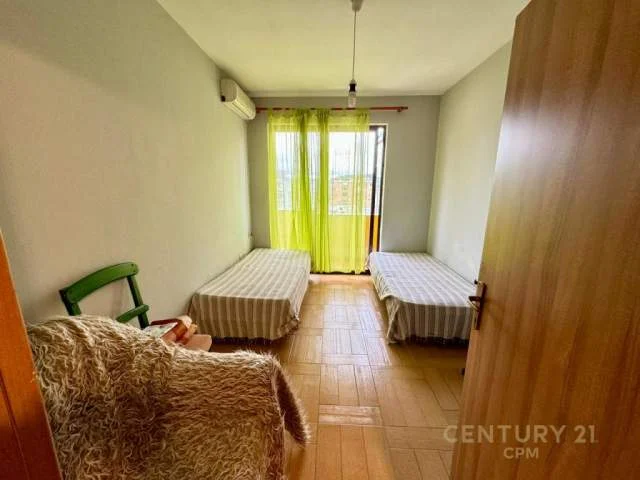 Tirane, jepet me qera apartament 80 m² 500 Euro (fakulteti i shkencave te natyres)