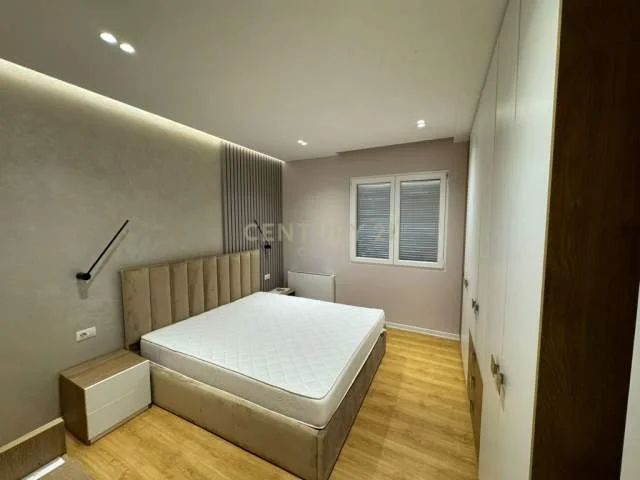Tirane, jepet me qera apartament 2+1 Kati 2, 84 m² 650 Euro (Lucie Miloti)