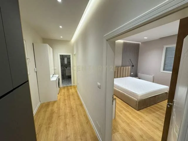 Tirane, jepet me qera apartament 2+1 Kati 2, 84 m² 650 Euro (Lucie Miloti)