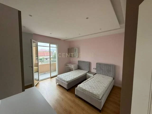 Tirane, jepet me qera apartament 2+1 Kati 2, 84 m² 650 Euro (Lucie Miloti)