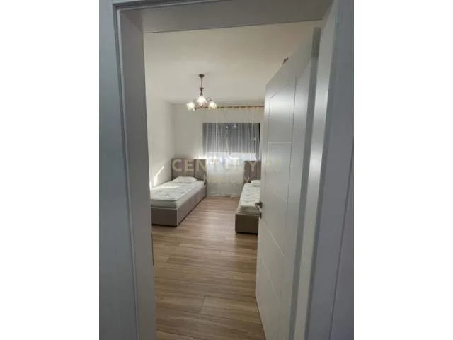 Tirane, jepet me qera apartament 2+1 Kati 5, 75 m² 400 Euro (Bulevardi Bajram Curri)
