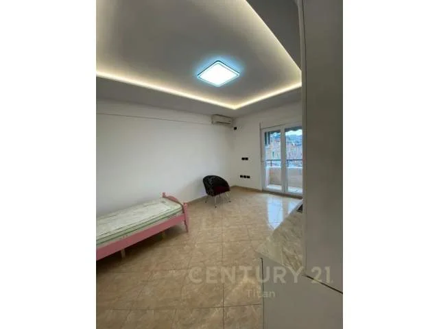 Tirane, jepet me qera apartament 2+1+BLK Kati 4, 69 m² 500 Euro (rruga e Durresit)