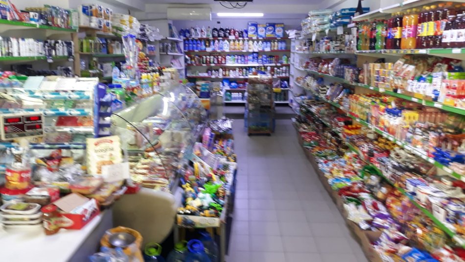 Tirane, jepet me qera ambjent biznesi Kati 1, 80 m² 600 € (Porcelan)