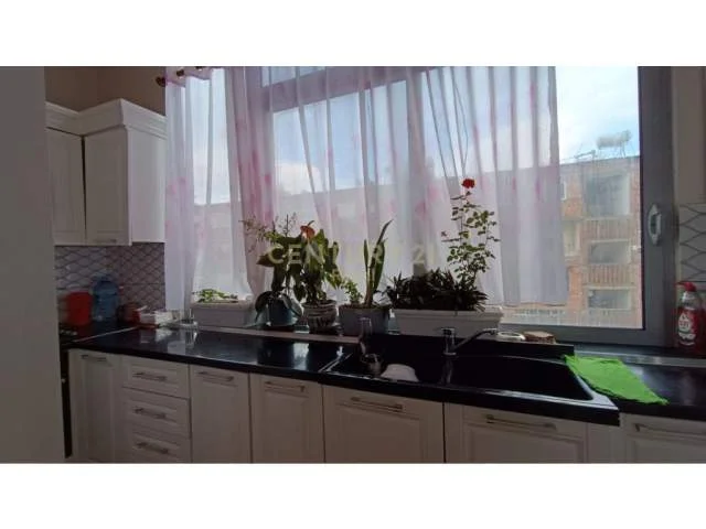 Tirane, jepet me qera apartament 2+1+BLK Kati 4, 72 m² 650 Euro (Myslym Shyri)