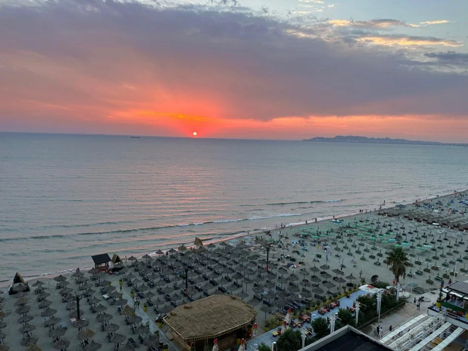 Durres, jepet me qera apartament 1+1 Kati 6, 75 m² 500 € (Durres)