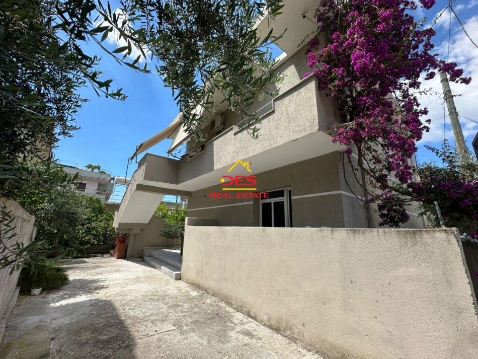 Vlore, shitet shtepi 5+1+Ballkon Kati 1, 151 m² 215.000 € (Rruga Haxhi Xhyherri)