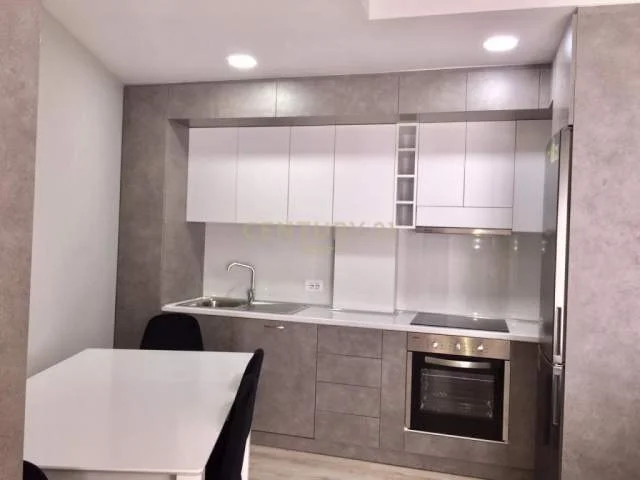 Tirane, jepet me qera apartament 1+1+BLK Kati 1, 120 m² 600 Euro (Kodra e Diellit)