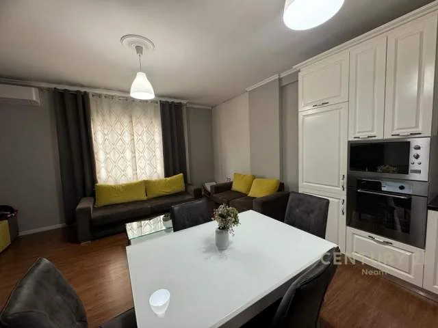 Tirane, jepet me qera apartament 1+1 Kati 4, 60 m² 450 Euro (Unaza e Re)