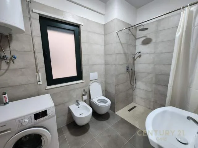 Tirane, jepet me qera apartament 2+1+A+BLK Kati 1, 550 Euro (Teodor Keko)