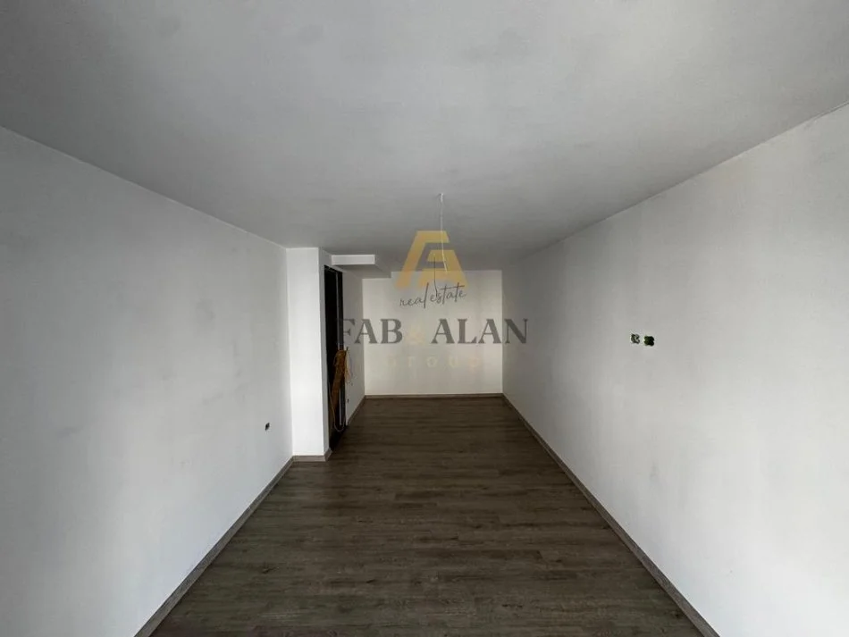 Tirane, shitet apartament duplex Dublex , 150 m² 187.500 € (Komisariati nr 4)
