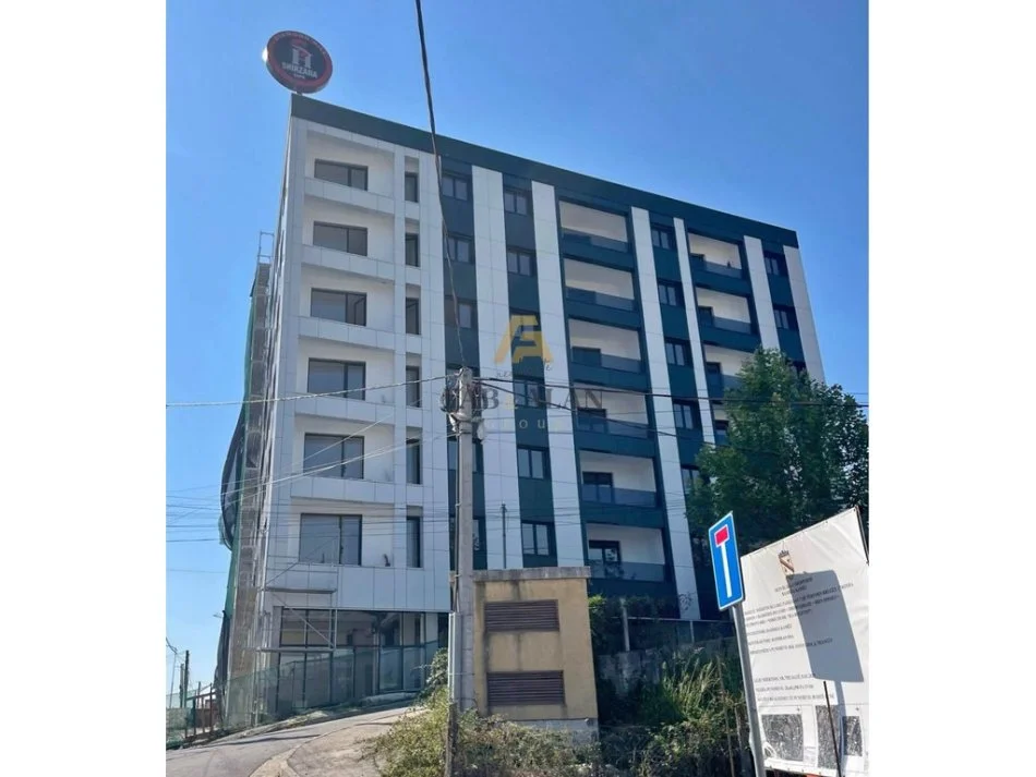 Tirane, shitet apartament 2+1+2 Kati 1, 95 m² 99.000 € (Paskuqan)