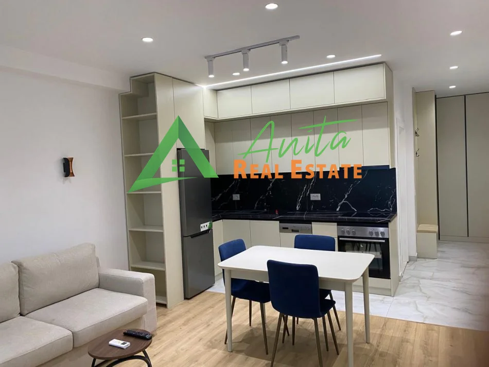 Tirane, jepet me qera apartament 1+1+Ballkon Kati 3, 70 m² 500 € (Astir)