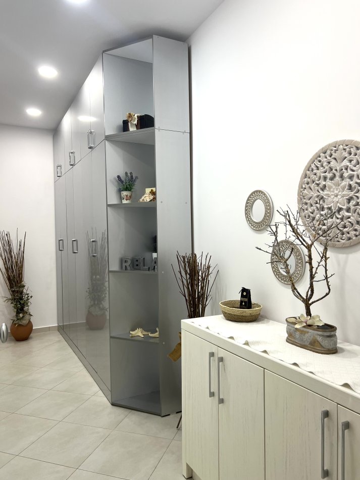 Tirane, jepet me qera apartament 1+1+Ballkon Kati 2, 67 m² 600 € (Kopshti Botanik)