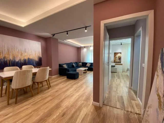 Tirane, jepet me qera apartament 1+1+BLK Kati 6, 81 m² 650 Euro (Siri Kodra)