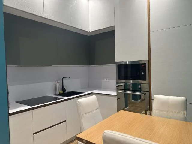 Tirane, jepet me qera apartament 1+1+BLK Kati 3, 73 m² 750 Euro (Kompleksi Delijorgji)