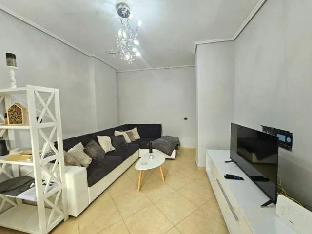 Tirane, jepet me qera apartament 2+1 Kati 2, 81 m² 600 Euro