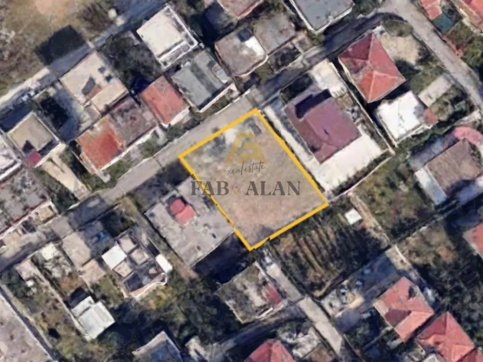 Tirane, shitet toke , 600 m² 120.000 € (Sauk)