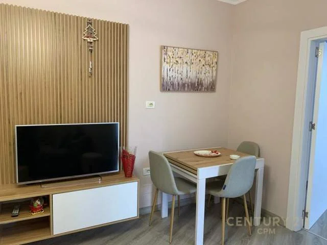 Tirane, jepet me qera 2+1+BLK 90 m² 500 Euro