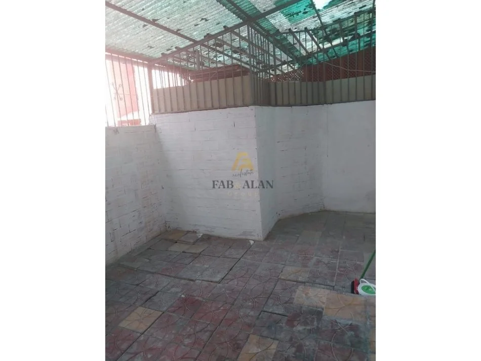 Tirane, shitet garsonier Kati 0, 68 m² 70.000 € (Shkolla e Bashkuar)