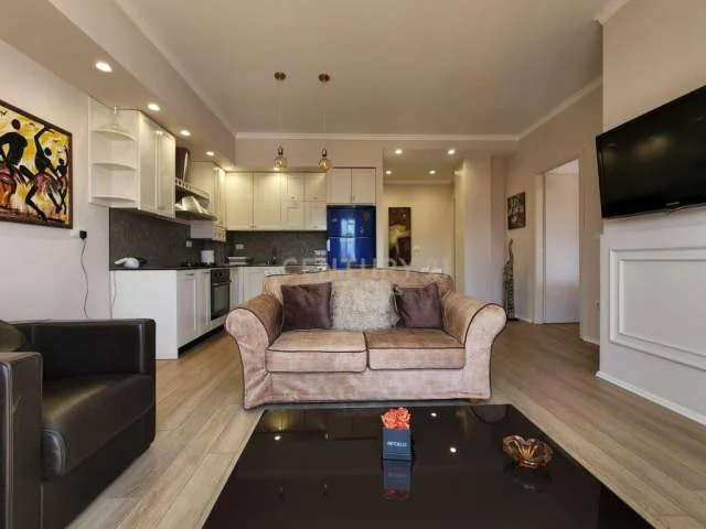 Tirane, jepet me qera apartament 104 m² 850 Euro (myslym shyre)