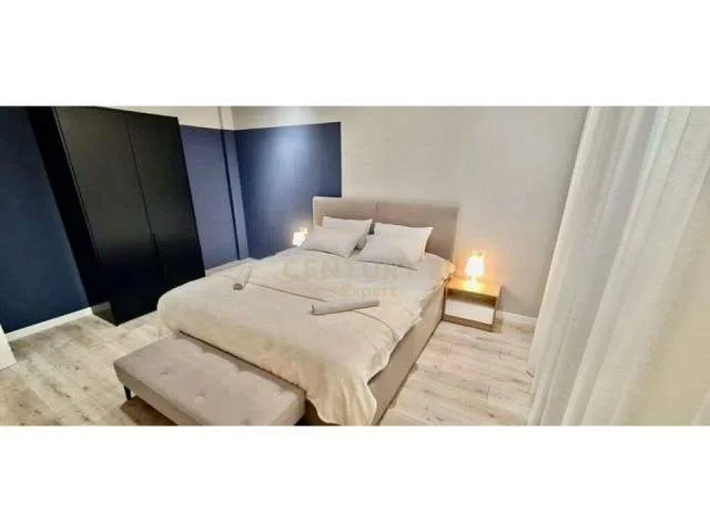 Tirane, jepet me qera apartament 75 m² 850 Euro (selvia)