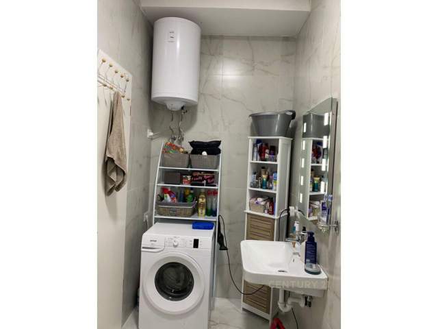 Tirane, jepet me qera apartament 1+1+BLK Kati 10, 63 m² 500 Euro (KOMPLEKSI MAGNET)