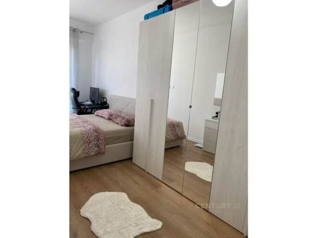 Tirane, jepet me qera apartament 1+1+BLK Kati 10, 63 m² 500 Euro (KOMPLEKSI MAGNET)