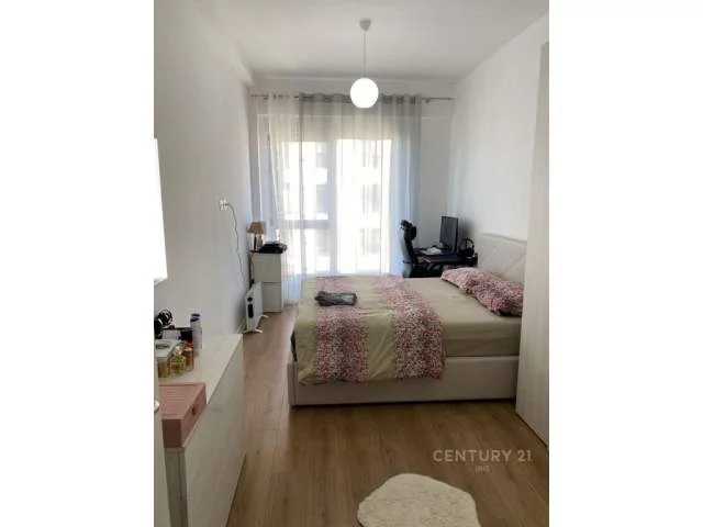 Tirane, jepet me qera apartament 70 m² 500 Euro