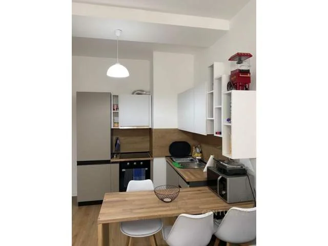 Tirane, jepet me qera apartament 1+1+BLK Kati 10, 63 m² 500 Euro (KOMPLEKSI MAGNET)