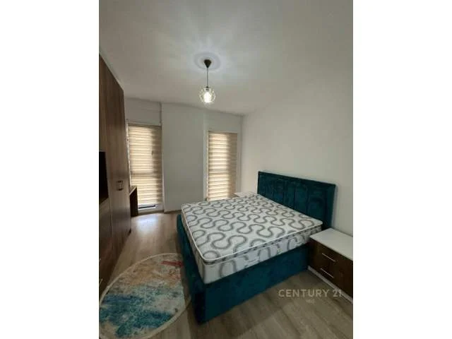 Tirane, jepet me qera apartament 2+1+BLK Kati 5, 104 m² 650 Euro (Arlis, Farmacia 10)