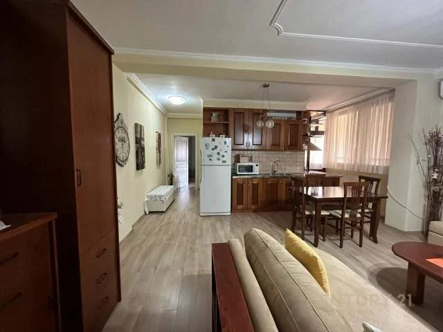Tirane, jepet me qera apartament 1+1 Kati 4, 70 m² 550 Euro (Zogu i zi, prane Ring Center)