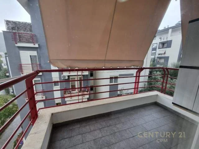 Tirane, jepet me qera apartament 2+1+BLK Kati 3, 101 m² 550 Euro (Kompleksi FZ Liqeni i Thate)