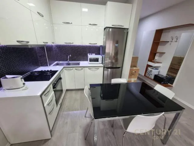 Tirane, jepet me qera apartament 2+1+BLK Kati 3, 101 m² 550 Euro (Kompleksi FZ Liqeni i Thate)