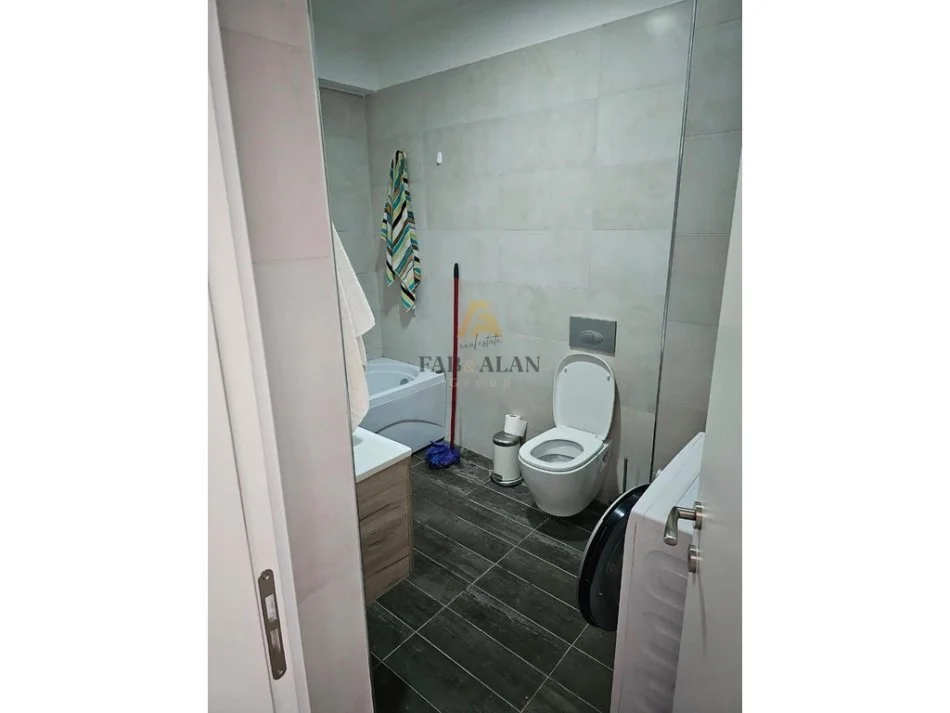 Tirane, jepet me qera zyre , 74 m² 1.000 € (Myslym Shyri)