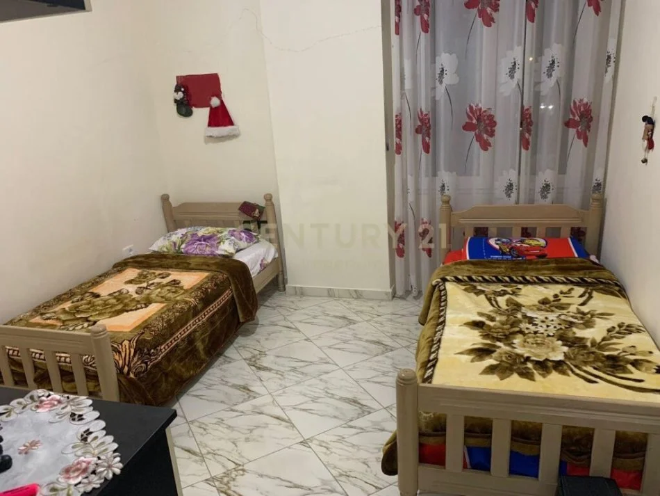 Apartament 2+1 për Qira në Yzberisht, Tiranë