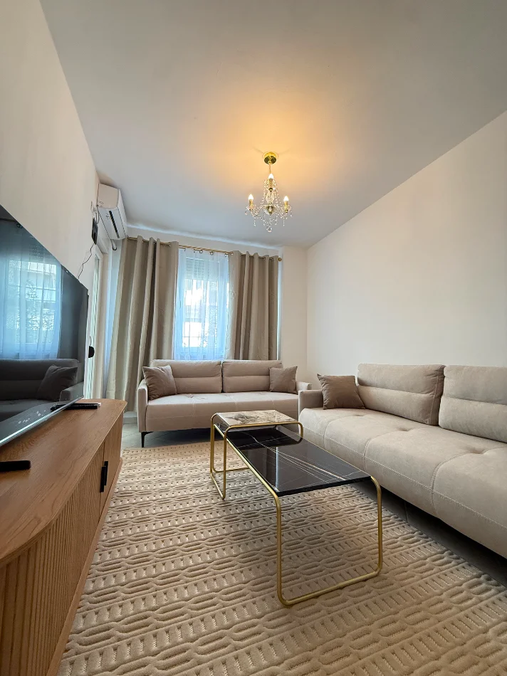 Tirane, jepet me qera apartament 2+1 Kati 2, 90 m² 720 € (Kompleksi Magnet)