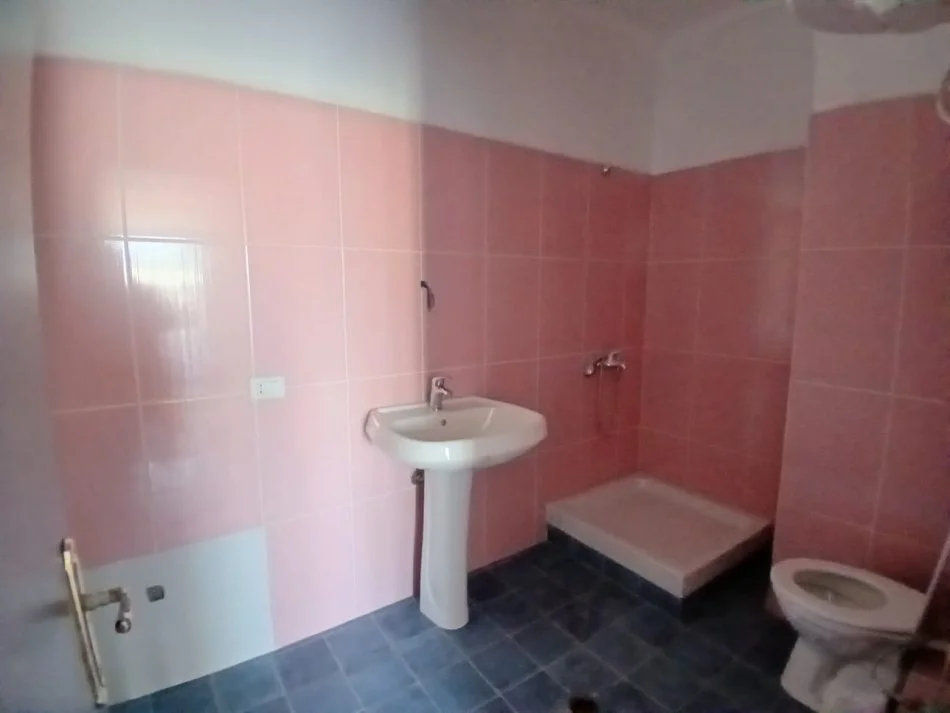 Tirane, jepet me qera apartament 1+1+Ballkon Kati 9, 70 m² 350 € (Kompleksi Fratari Astir)