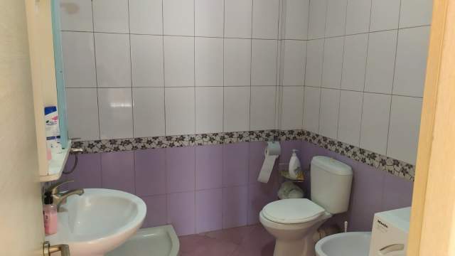 Tirane, jepet me qera apartament 2+1+BLK Kati 3, 105 m² 450 Euro