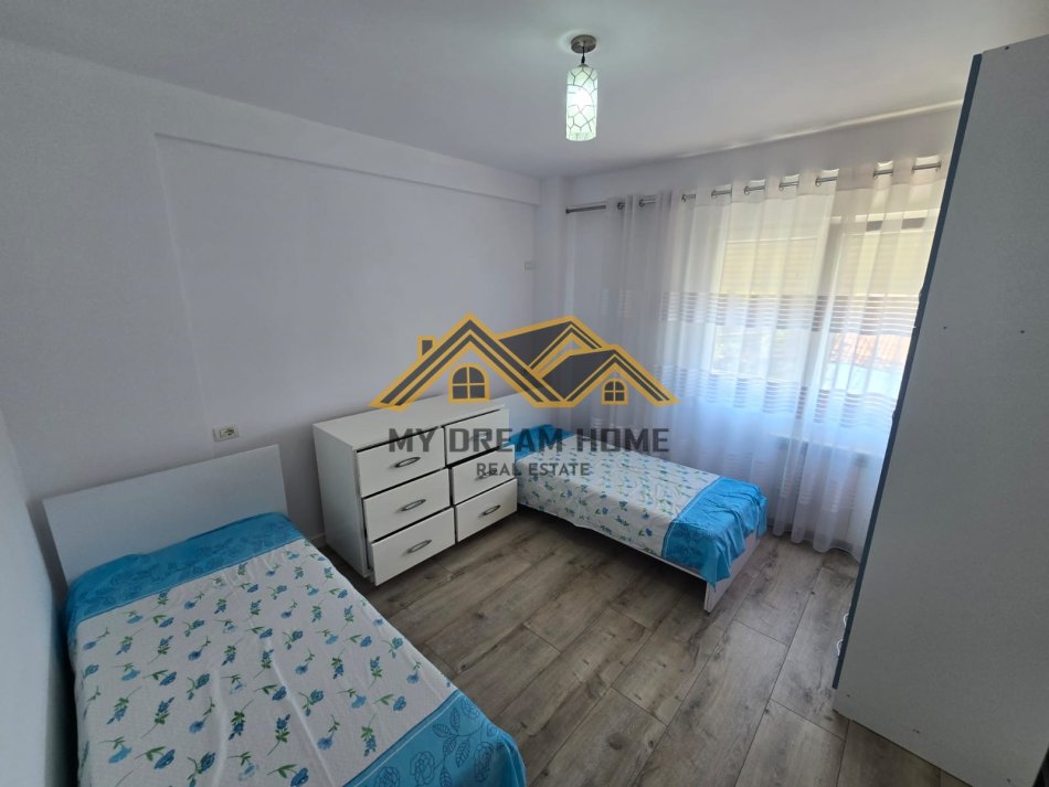 Durres, jepet me qera apartament 2+1 Kati 9, 90 m² 450 € (Plazh)
