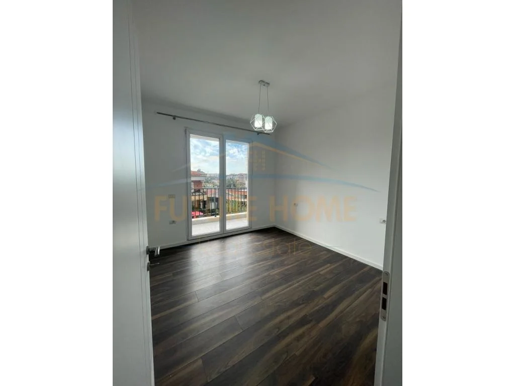 Qera, Apartament 2+1+ Post Parkimi,