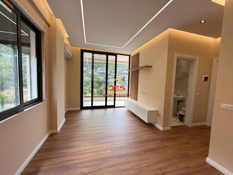 Vlore, shitet apartament 1+1+Ballkon Kati 5, 60 m² 145.000 € (Rruga Dhimitër Konomi)